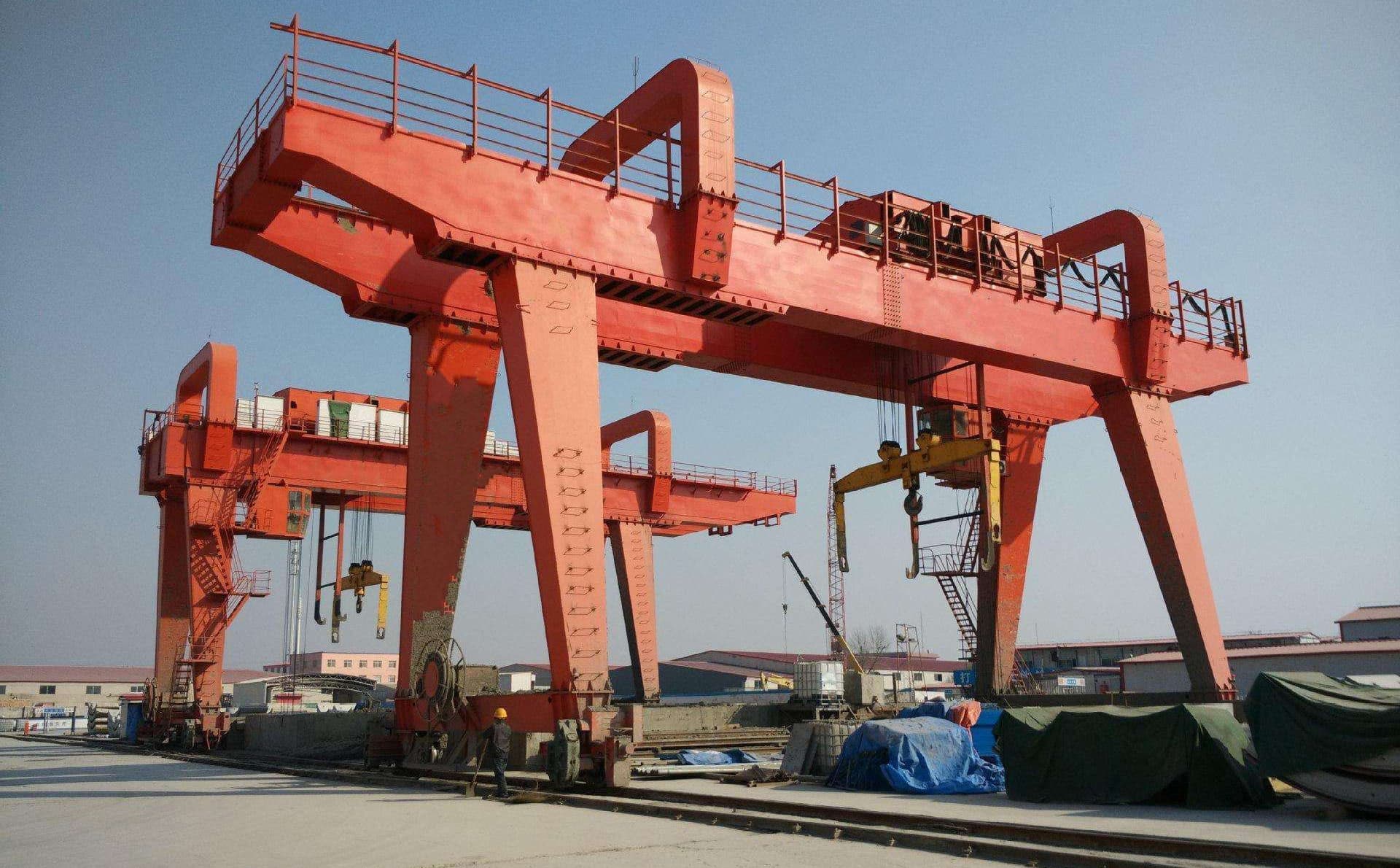 龍門(mén)起重機(jī)的分類(lèi)和使用注意事項(xiàng)