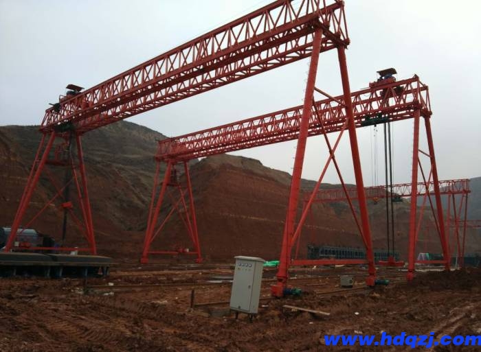 龍門吊主動輪的承載能力和運(yùn)行穩(wěn)定性是如何確保的？