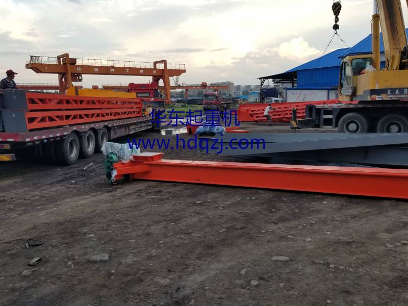 MH型16T-22.5M上包下花門(mén)式起重機(jī)