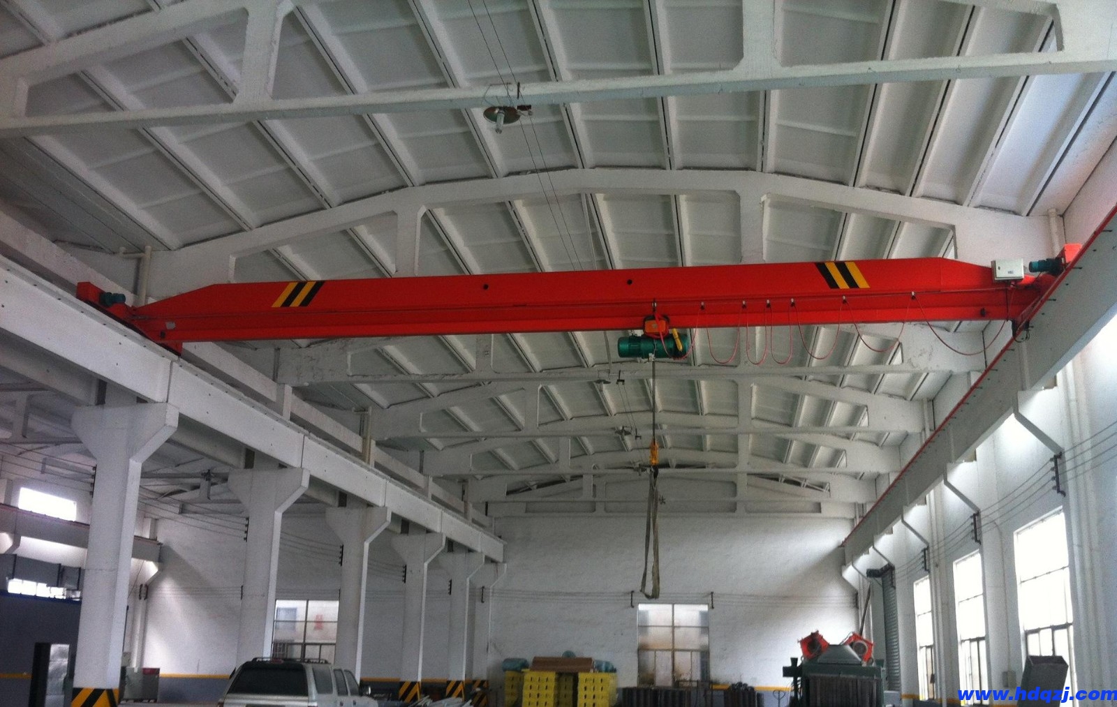 起重機防搖擺技術(shù)穩(wěn)、快、準(zhǔn)的特點