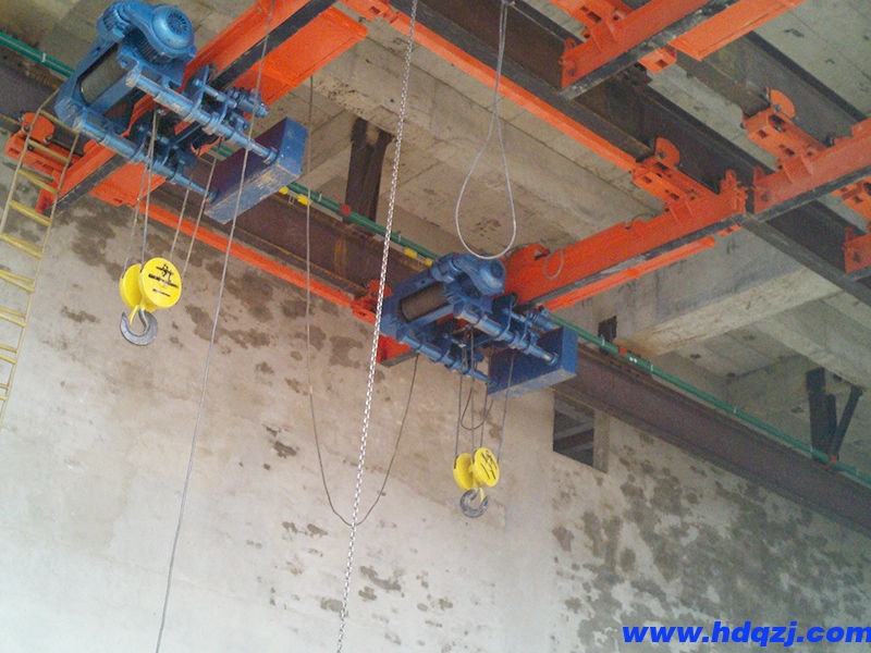 XG型電動(dòng)懸掛過軌起重機(jī)