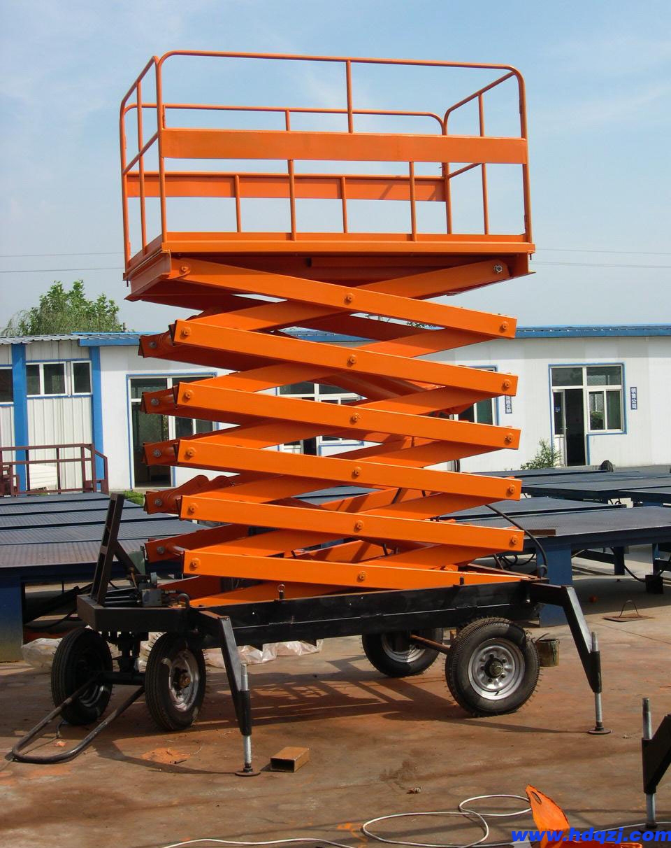 移動式升降機(jī) 移動式升降機(jī)